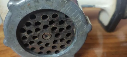 Купити Мясорубка СССР 1970-е рабочая с клеймами и старой ценой bc251. 320грн