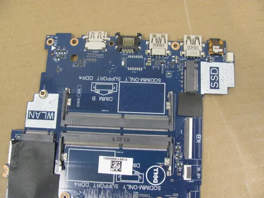 875-31 материнська плата SR3L8  i7-8650U CAL60 LA-F114P для  DELL Inspiron 15 5570 5575 Оригінал Продаж