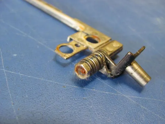 номер1026-7 кріплення матриці кріплення Фіксатор Скоби Закріплювач Механізм з&#039;єднання fastening матриці AM0SQ000300  для LENOVO THINKPAD T440p оригінал Продаж