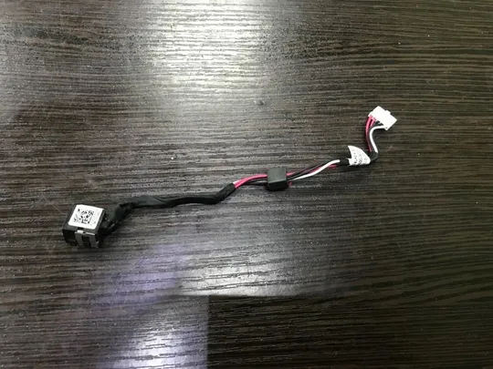 Dell 17 3737 Розйом живлення +шлейф Ціна