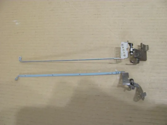 номер0342-21 кріплення з петлями AM0RW000200 AM0RS000200 для SAMSUNG NP350 NP350E7C NP355E7C NP355 комплектуюче петлі Механізм кріплення екрана Петлі дисплея екрану З&#039;єднувальні елементи Шарніри петлі стойки loops кріплення матриці Фіксатор оригінал Де купити