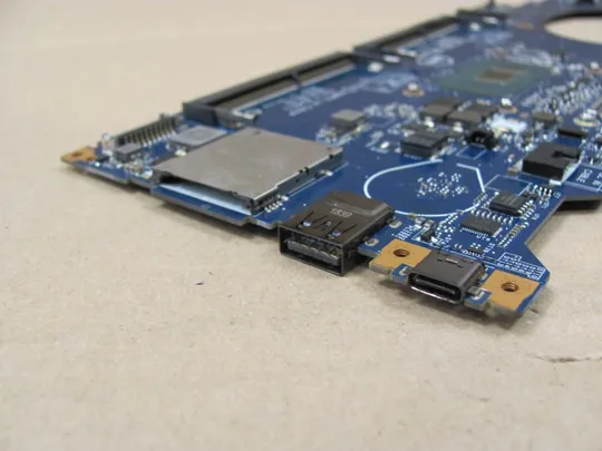 638-19  материнська плата SR340  i5-7300U DDM70 LA-F401P  для  Dell Latitude E5480 оригінал Інтернет-аукціон