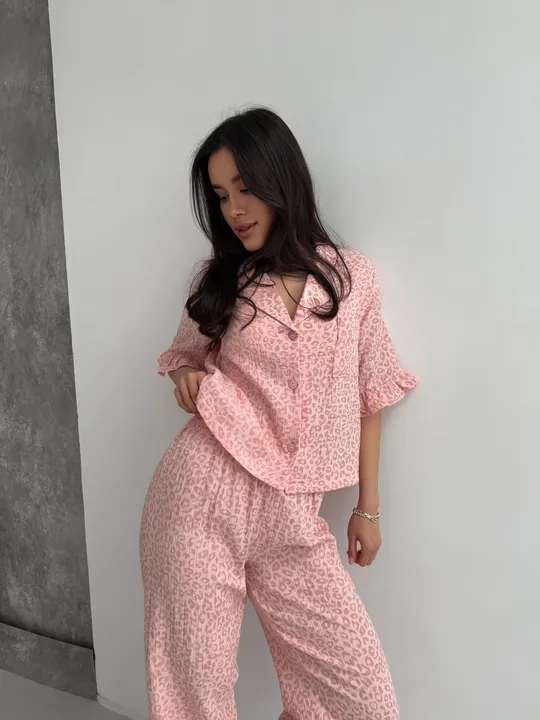 Піжама жіноча муслінова 100% бавовна принт леопардовий пудрова Характеристики