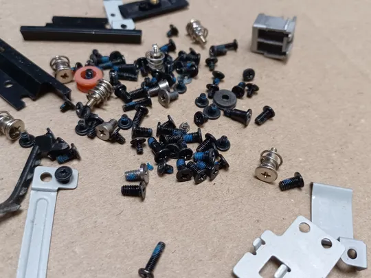 номер1062-8 комплектуюче кріплення гвинти для  Dell Latitude E6530 E6320 оригінал З аукціону