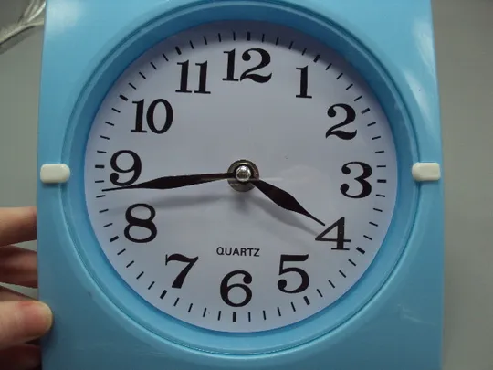 Настенные часы Quartz пластик квадратные Кварц Китай размер 17,8х16,5 см (нет механизма) №18544с Продаж