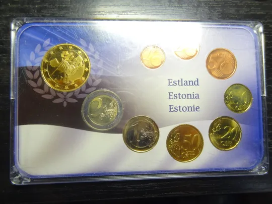 Купити Комплект євромонет Естонії 2011 UNC (повний комплект+медаль)