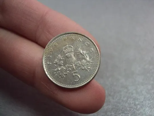 Купити монета великобритания 5 пенсов 2000 №9591