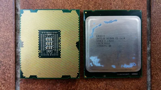 8х ядерный процессор Intel Xeon E5-2670 SR0KX 8C/16HT 2.60-3.30GHz/20M/8.00GT/s 115W LGA2011 Вживане Ціна