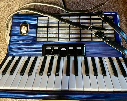 Акордеон Weltmeister Stella 1967 рік, 80 басів, Німеччина З аукціону