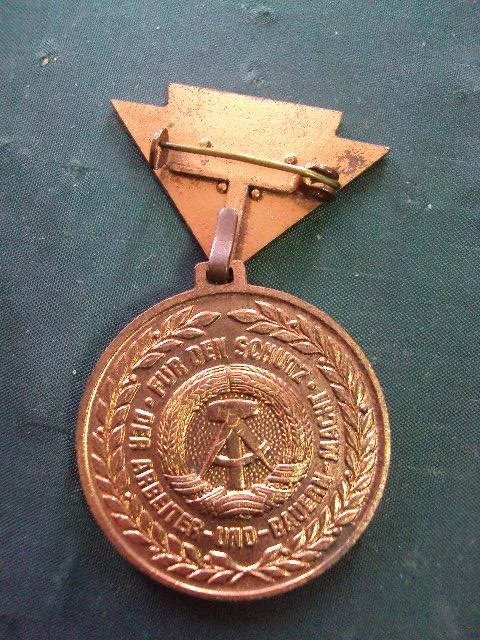 знак медаль NVA ГДР германия №10585 З аукціону