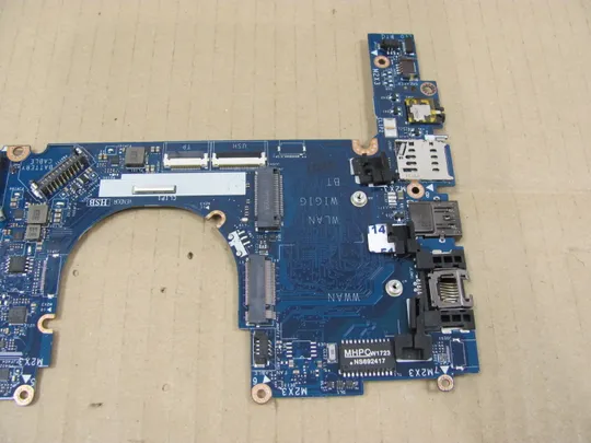 696-8 материнська плата DAZ10 LA-E122P SR2F0 i5-6300U  для Dell Latitude E7290 7390  оригінал Продаж