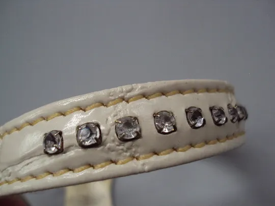 Ошейник белый винил-кожа для кота или собаки с камушками  1,9 см новый №15539 Інтернет-аукціон