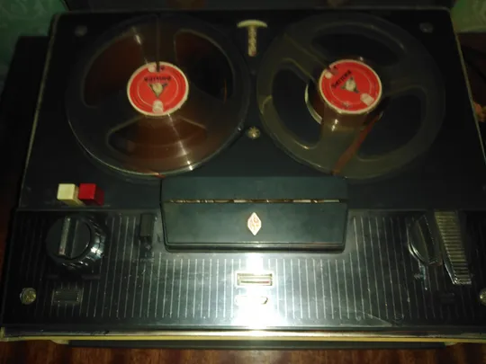 Раритетный магнитофон  Philips. 1960 г. З аукціону