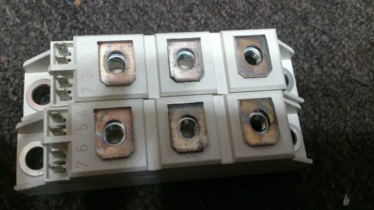 SKKT 72/16 E -  Модуль тиристора, послідовне підключення, 70А, 1.6кВ З аукціону