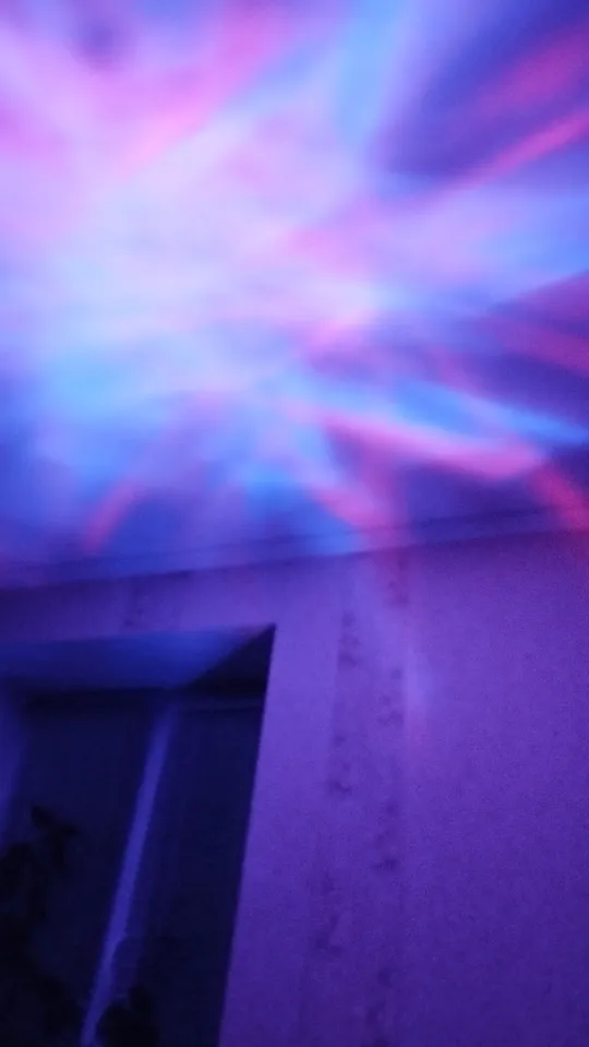 Лазерний проектор зоряного неба.Нічник Космонавт.Bluetooth.З колонкою! в Україні