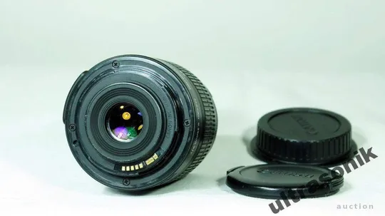 Купити Об&#039;єктив Canon EF-S Canon Zoom Lens EF-S 18-55mm 1:3.5-5.6 III Ф58mm Вживане