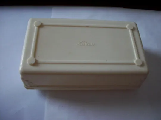 Шкатулка СССР Харьков, бело-кремовая , 1950-60-х годов  [13,5x8x5-cm] и другое Де купити