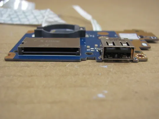 818-39 плата  USB SD CMOS  FDI45 LS-G718P  NBX0002KL00 0TP06J NBX0002KN00 0Y9F50 для Dell inspiron / vostro 15 3000 3405  3501 3503 3593 5593 5594 5493 5494 оригінал Продаж