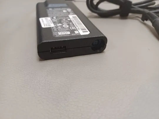 0940 адаптер живлення  HP HSTNN-DA14 19.5V 3.33A 65W  НІМЕЧЧИНА Продаж