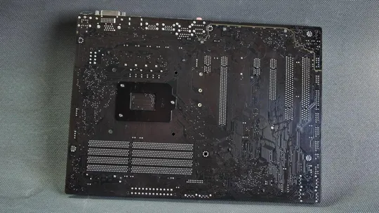 Купити материнская плата ATX ASUS H97-PLUS (LGA1150, H97, 4xDDR3)