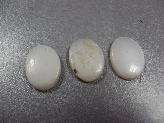 Камень перламутр овальный для ювелирных изделий вес 4,61 г размер 4,5 х 24 х 18 мм лот 3 шт №13286 Ціна