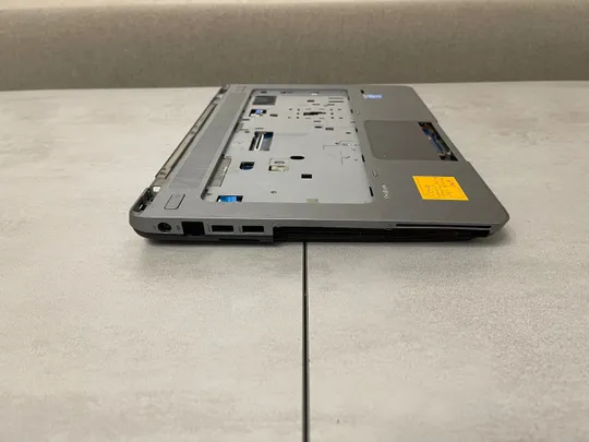 HP Probook 640 G1: нижня частина корпусу + материнська плата #744016-601 не робоча, динаміки, охолодження та ін З аукціону