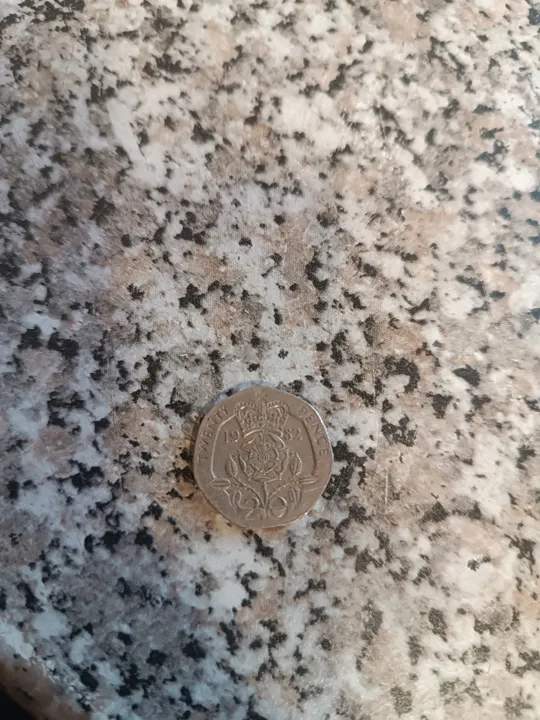 Монета 1982 год номиналом 20 pence Ціна