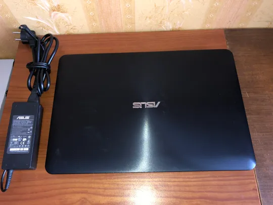 Ноутбук Asus R556L i3-5010U/8gb/HDD 1TB/Intel HD5500+GF920/3,5 години Ціна