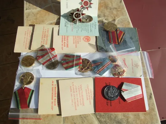 Орден ВОВ -2 ст. № 1 502 692 на Владыка С. и 7 медалей.г. Ужгород + доки в Україні