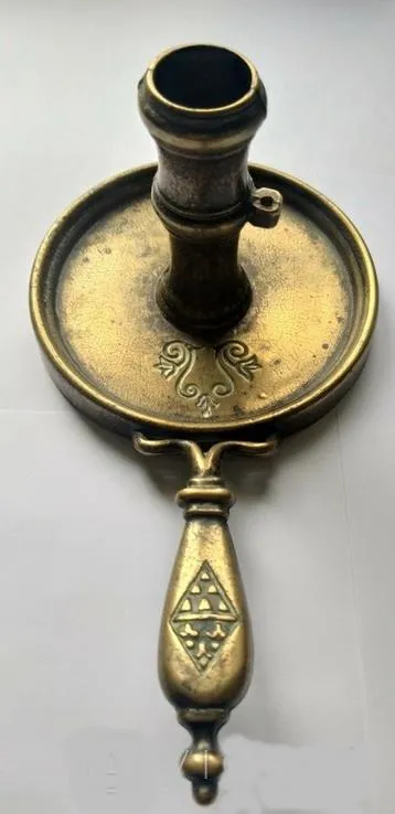 Бронзовый подсвечник 19 века с ручкой из старинного замка. kn185 Ціна