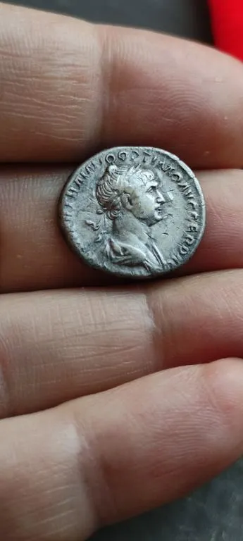 Редкий денарий Воплощение Доблести ,император Траян,серебро gt236. Продаж