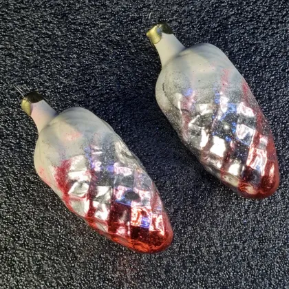 фото, Елочная игрушка "шишки с красно-серебряным переливом" 2 шт, ссср