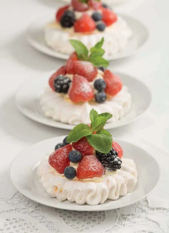 🍽️ Страна, за стол! Праздничные блюда от Владивостока до Калининграда (Шаповалова Е) PDF или DJVU Недорого