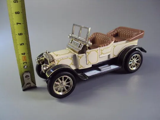 машинка baidercor diecast cars toys 1:32 Oldtimer Китай высота 6,5 см, длина 12 см №11095 Ціна