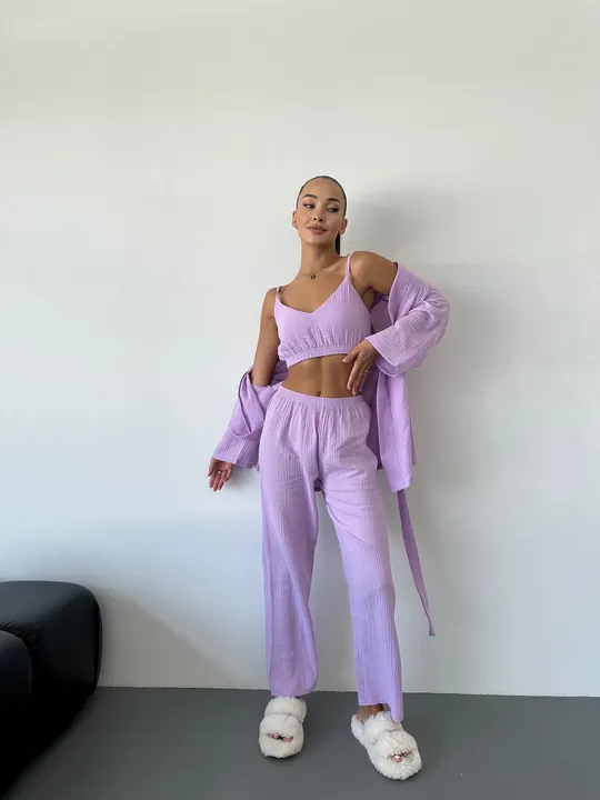 Комплект для дому і сну трійка з мусліну, халат кімоно, топ і штани лавандовий розмір L Ціна