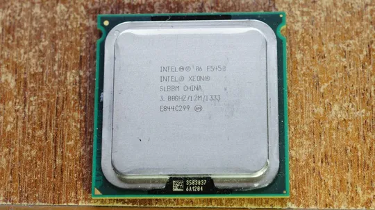 4x ядерный процессор Intel Xeon E5450 E0 (аналог Core™2 Quad Q9650) 3.00GHz/12M/1333MHz LGA775 Вживане Ціна