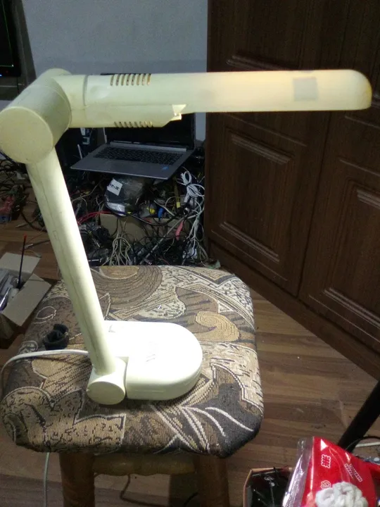 настольна лампа денного світла.регулюється Ціна