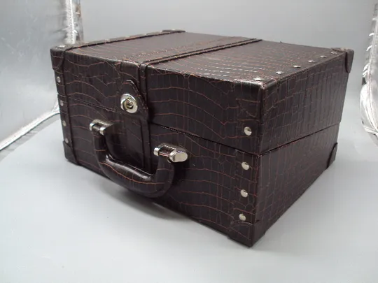 Косметичный чемодан с подсветкой Бьюти кейс органайзер для косметики и украшений 25,6х16,5х32 №18561 Недорого