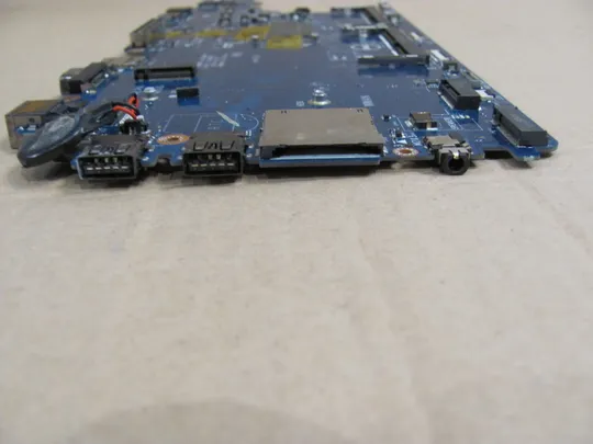 584-25 материнська плата РОБОЧА ADM80 LA-C641P SR2F0  i5-6300U  для Dell  LATITUDE E5570 оригінал З аукціону