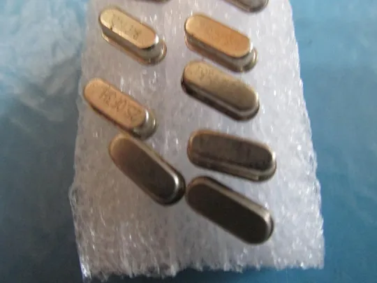 Кварцові резонатори  з  материнок Де купити