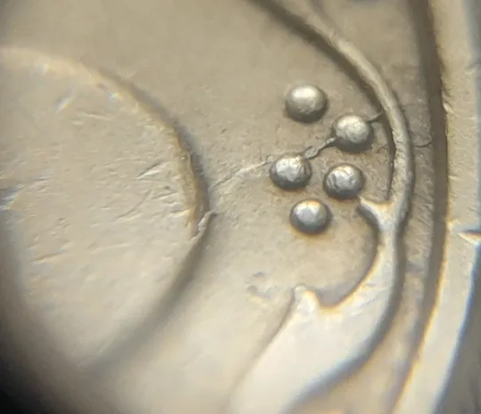 (8192 зн) 10 копійок 2009 розкол від канту через 1 гроно до "0" номіналу (10 копеек 2009 брак) Де купити