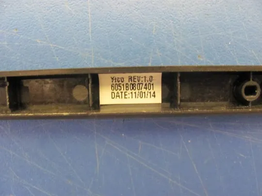 номер1045-6 заглушка 6051B0807401 для HP PROBOOK 650 G1 корпуса захисні елементи петель hinge plugs Hinge caps for a laptop оригінал Продаж