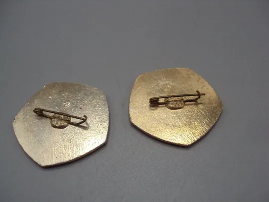 Знак 80 лет Хмельницкий завод КПО 1898-1978 лот 2 шт ссср №16373 Продаж