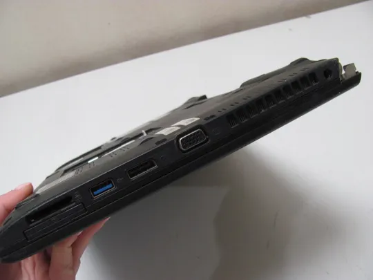 4429 TOSHIBA TECRS R850 I5-2520M 2GB  НІМЕЧЧИНА На торгах