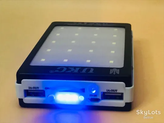 УМБ Power bank UKC 90000mAh Повербанк на сонячній батареї з ліхтариком потужна універсальна мобільна батарея для заряджання гаджетів Де купити