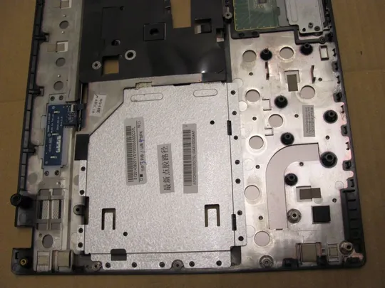 550-33 Кришка панель палмрест тачпад AP0QN000200 для Lenovo N580 N581 N585 N586 P580 P585 оригінал Інтернет-аукціон