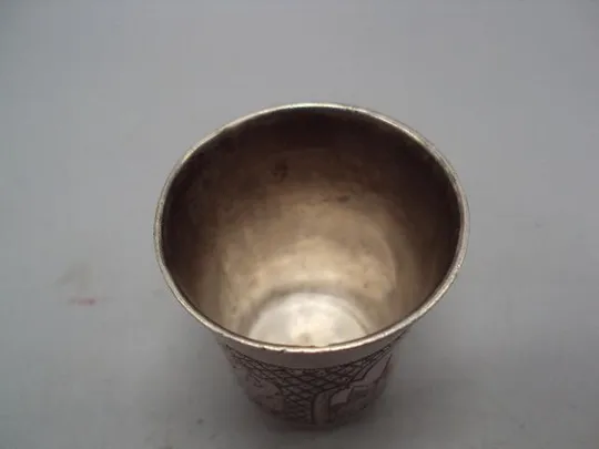 Рюмка стопка резьба узор архитектура цветы серебро 84 проба В.С. 1868 А.В вес 35,58 г 4,8х4 см №232 Характеристики