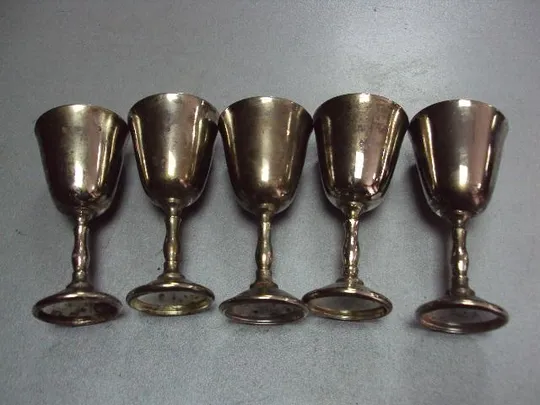 Рюмки латунь посеребрение рюмка высота 9,7 см, диаметр 4,8 см лот 5 шт №11496 Ціна