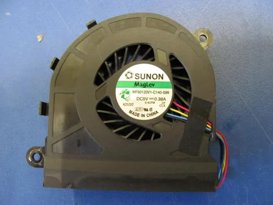 №7-16 Вентилятор (кулер, FAN) 03WR3D для Dell Latitude E5520 оригінал Продаж