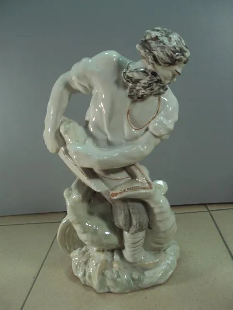 Фигура фарфор сказка Богатырь Никита Кожемяка убивает трехглавого змея Змееборец Авторская 33 см №34 Ціна